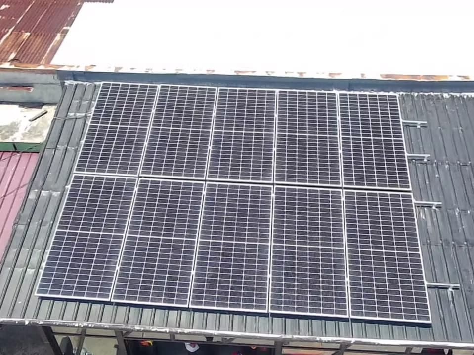 Listrik Tenaga Surya untuk Toko Lampu di Bengkulu